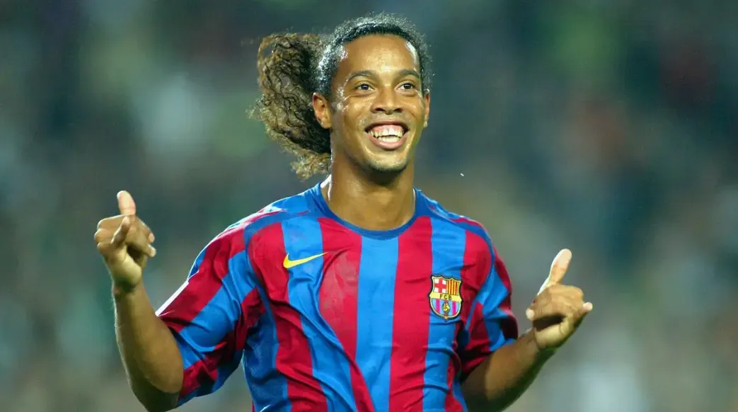 Ronaldinho luôn là biểu tượng của niềm vui và sự sáng tạo trên sân cỏ. 